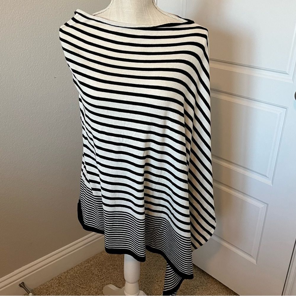 J. Jill Asymmetrical Navy & White Poncho